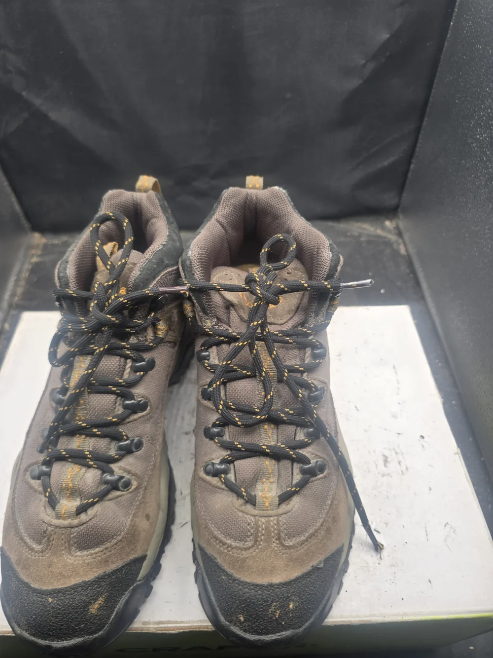 Columbia Men's Brown and Black Hiking Boots